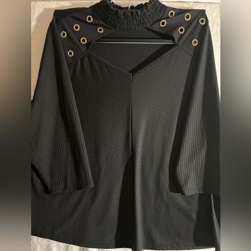 BELLDINI| Black blouse middle cutout| Gold embellishments| Size 2X